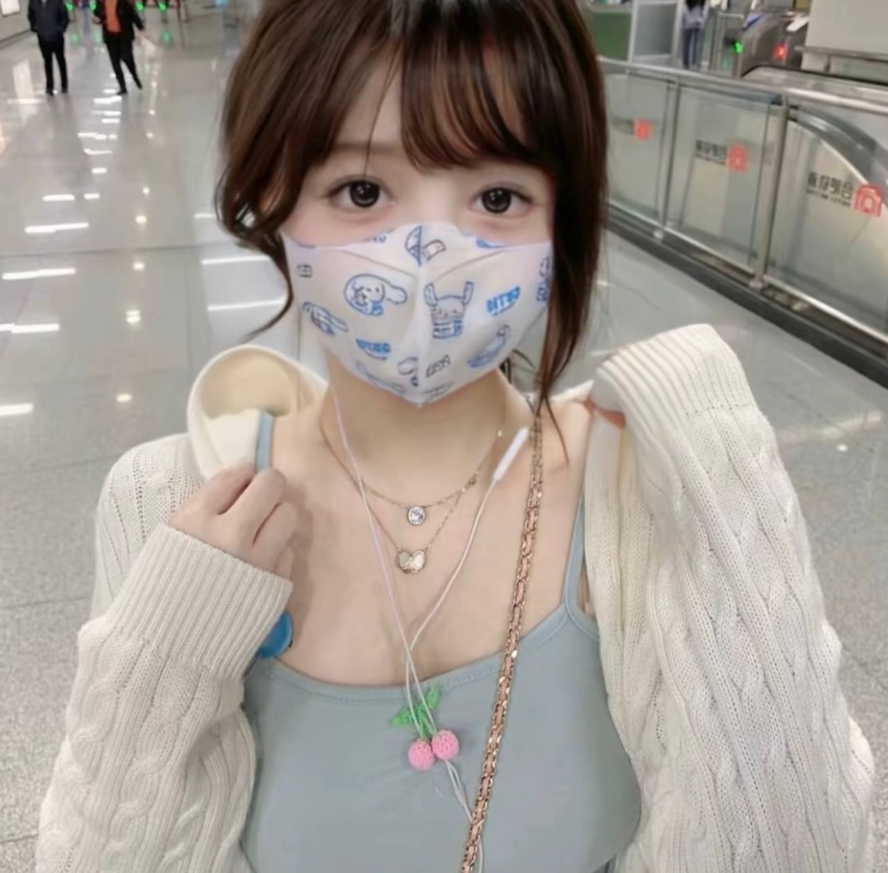 被抖音直播间拉黑后，如何有效举报他人视频？专业团队来支招，被抖音直播间拉黑如何举报他人视频